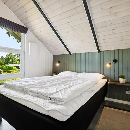 Erke - 800m From The Sea By Interhome